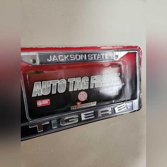 License plate frame - Picture 2 of 3